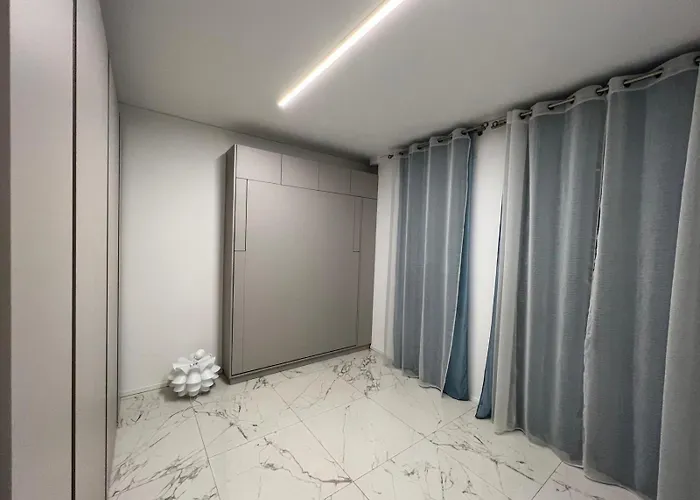 Apartment Urban Marble *