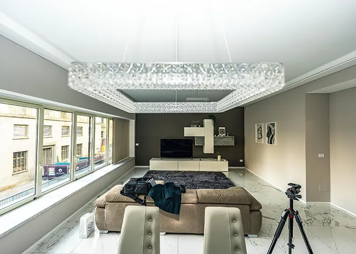 Urban Marble Apartment